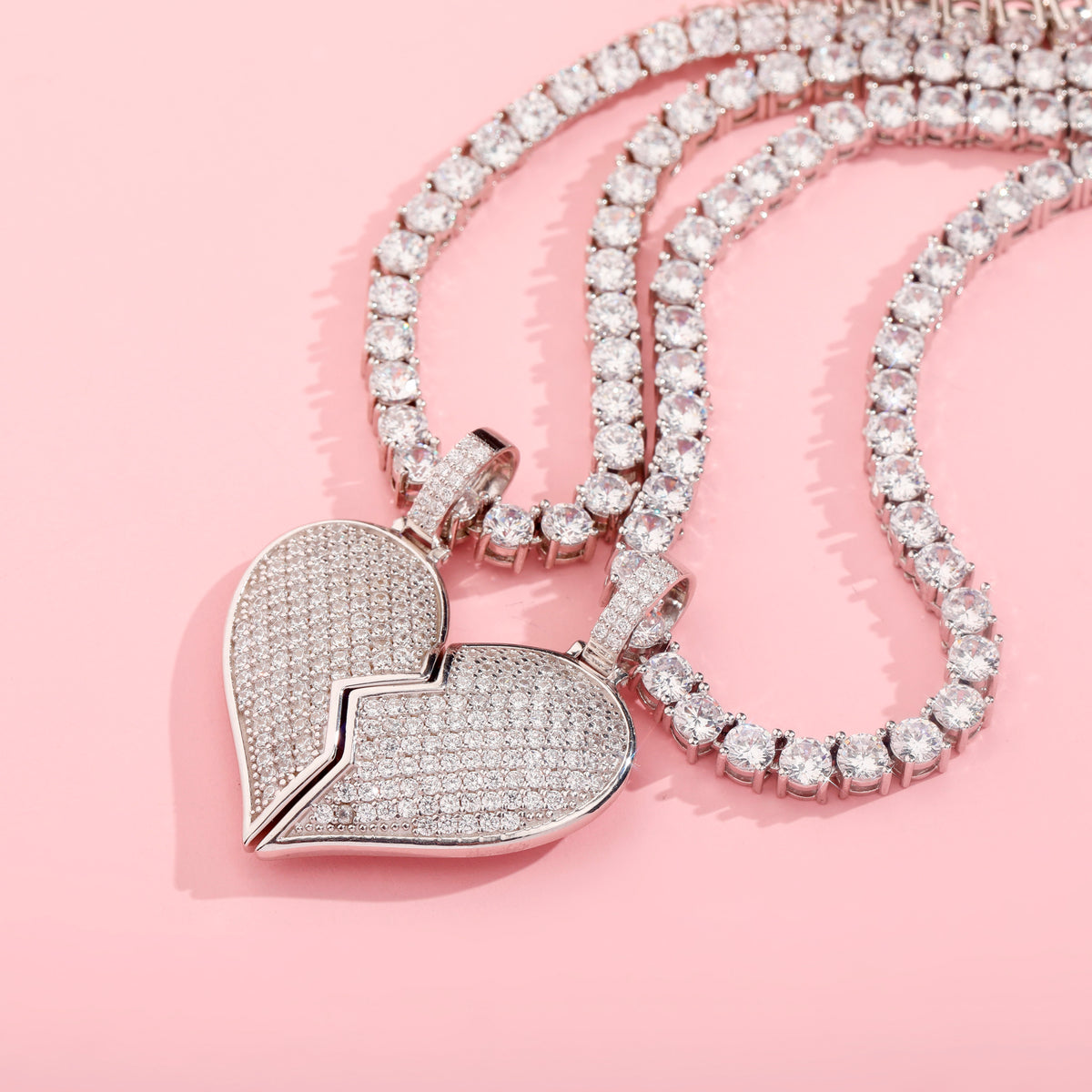 Solid Back Heart Broken With Magnet Iced Out Pendant Necklace Mens/Women CZ Chains Hip Hop Gold Silver Color Charms Jewelry Gift